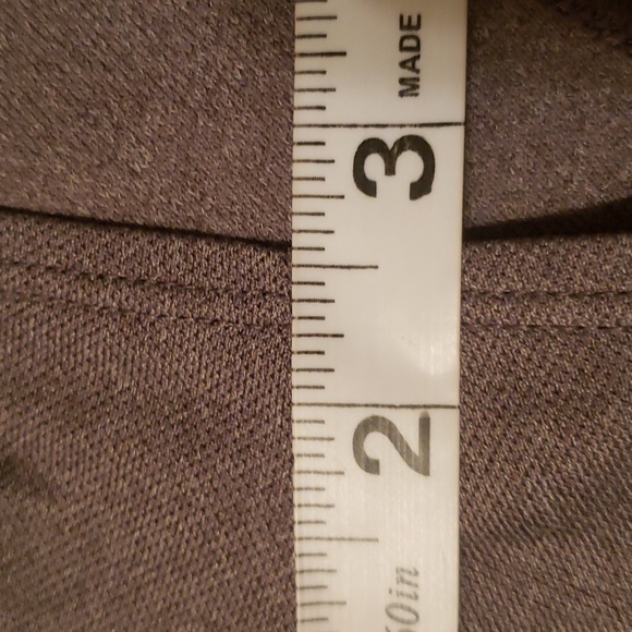 Under Armour Women's Gray Shorts - Picture 10 of 10